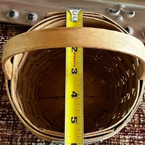 Longaberger 1992 Discovery Basket - Picture 3 of 7